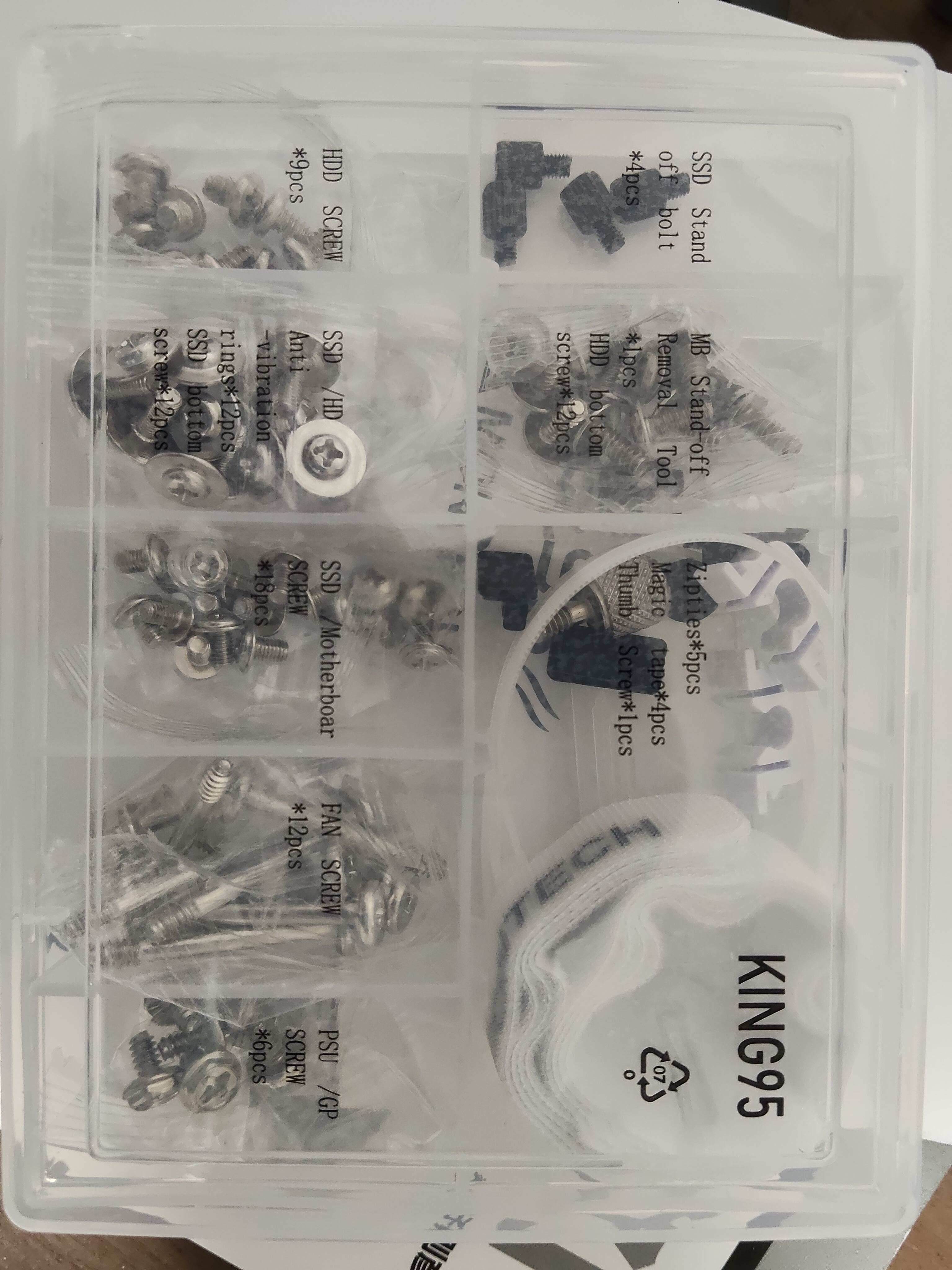 KING 95 PRO 付属ネジセット全体(透明整理ボックス)