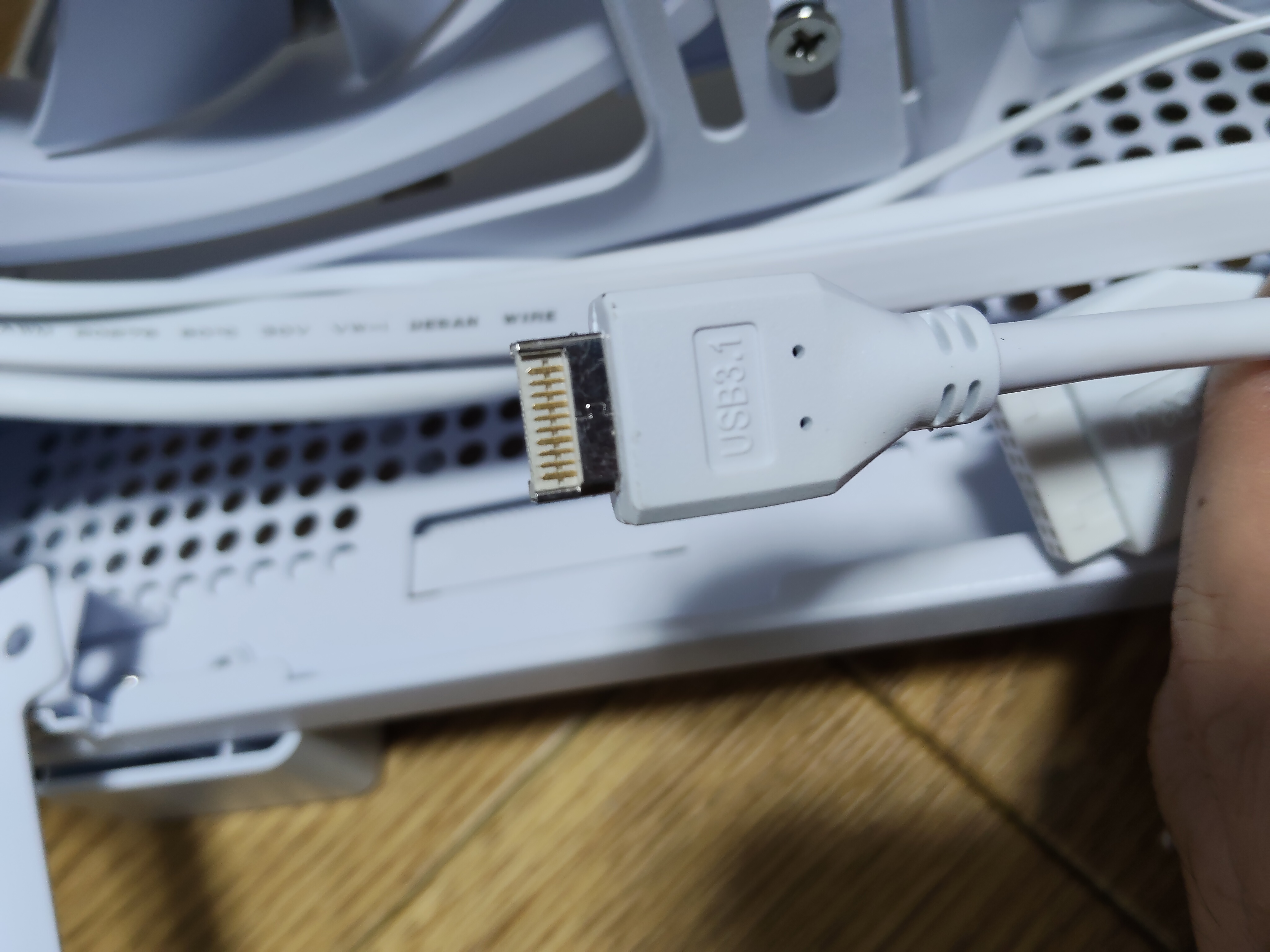 USB 3.2 Gen2 Type-C 前面ポート用ケーブル拡大(USB3.1 表記)